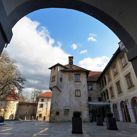 Tourist Farm Skrbina Apartments - Happy Rentals Šmarješke Toplice Exteriör bild